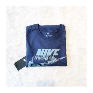 Men’s Nike Printed Logo Camo Tshirt Blue Small